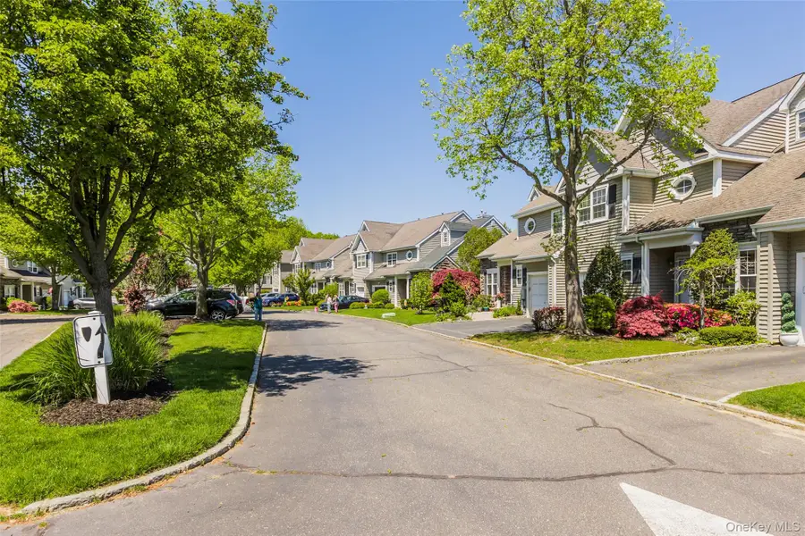 15 Scarborough Drive, Smithtown, NY 11787 - #3