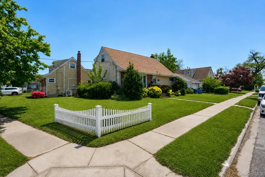 49 Lincoln Street, Elmont, NY 11003 - #2