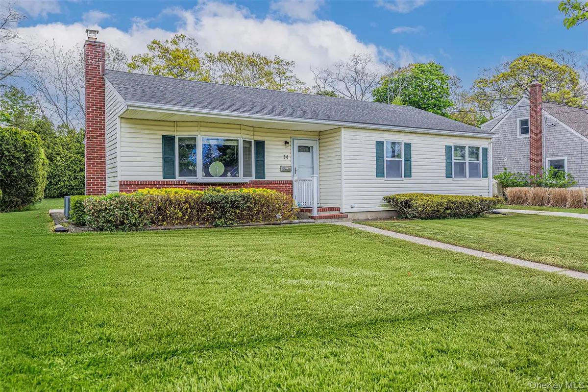 14 George Court, Bellport, NY 11713 - #1