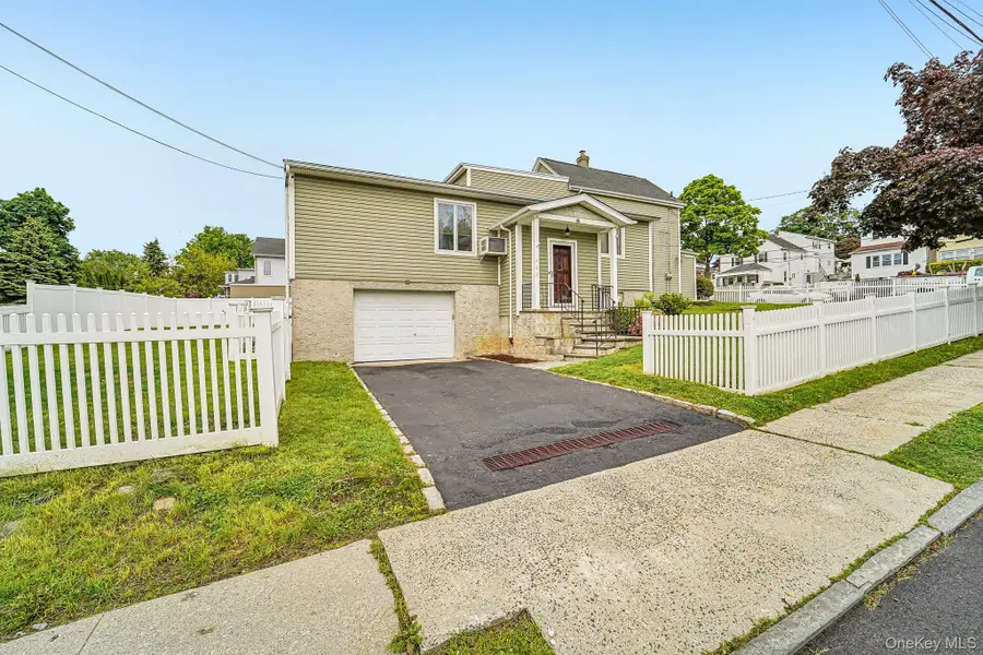 668 Valley Avenue, Yonkers, NY 10703 - #2