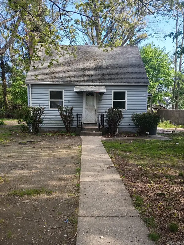 16 Neighborhood Road, Mastic Beach, NY 11951