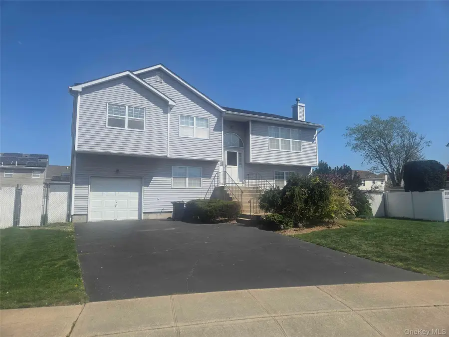 103 Clifton Court, Farmingdale, NY 11735 - #2