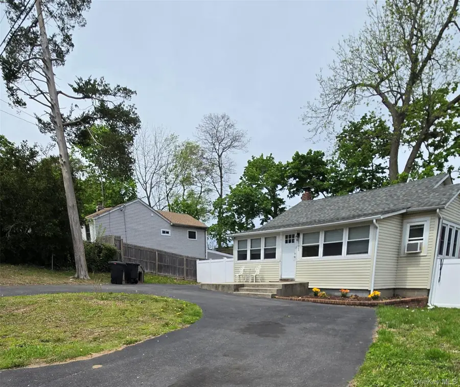 101 Wyona Avenue, Selden, NY 11784 - #2