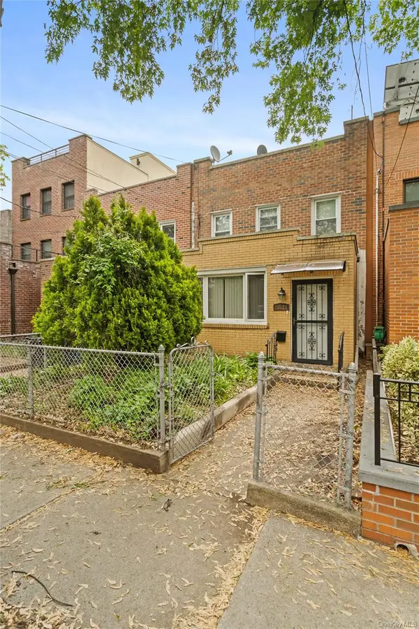 2325 24th Street, Astoria, NY 11105