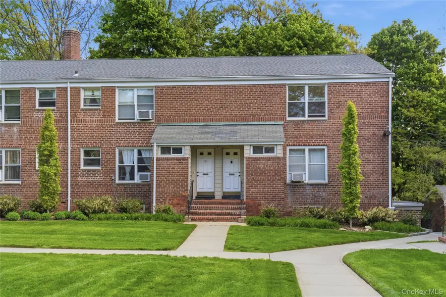83 Edwards Street #2A, Roslyn Heights, NY 11577 - #3