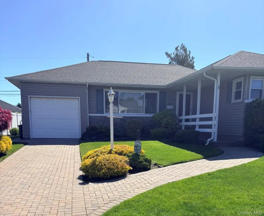 895 Iris Drive, Bellmore, NY 11710 - #2