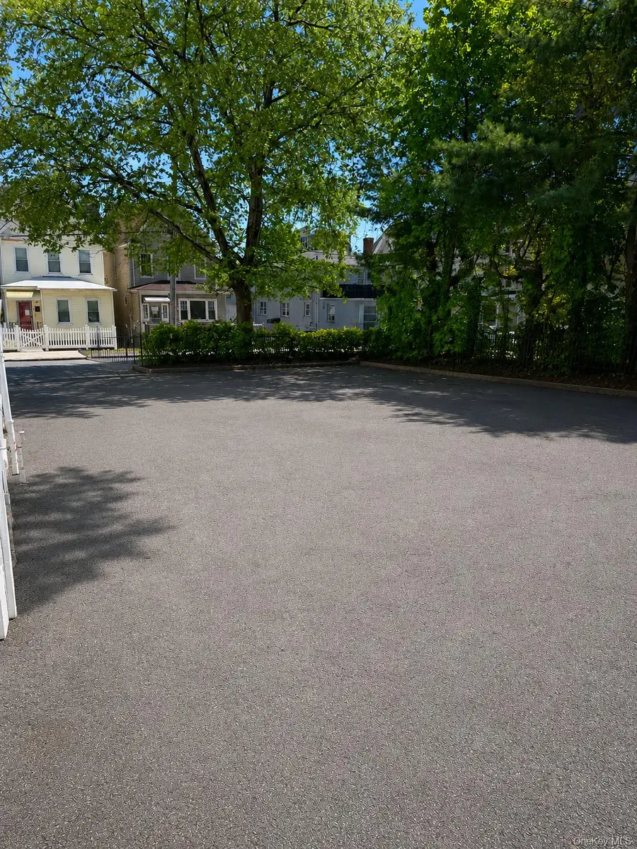 142 N 6th Avenue, Mount Vernon, NY 10550 - #2