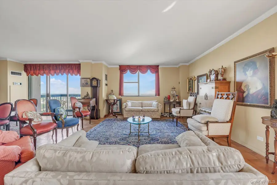 271-10 Grand Central Parkway #29V, Queens, NY 11005 - #2