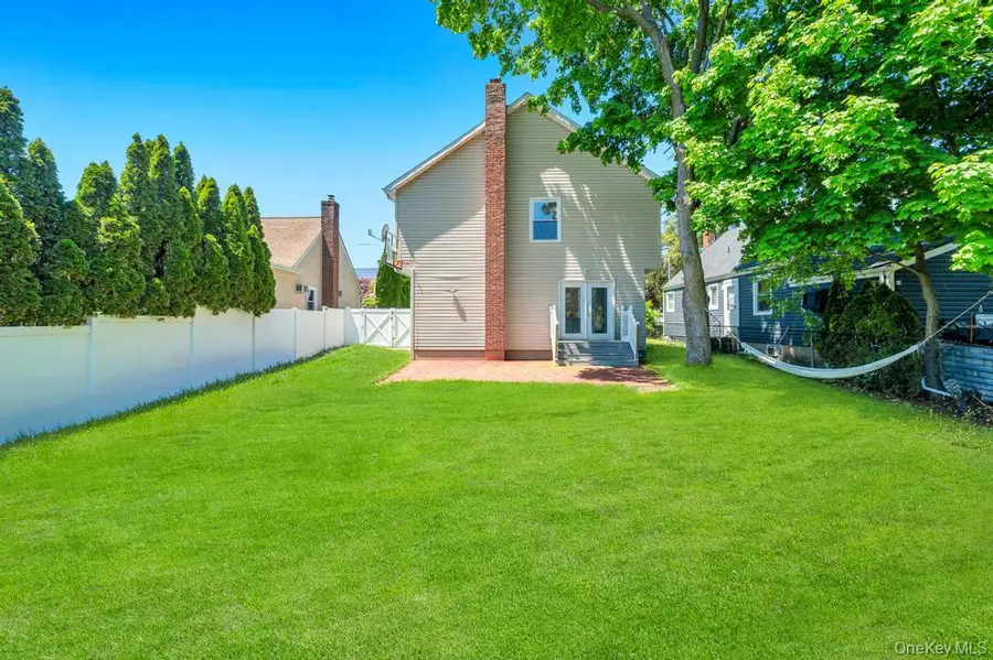 1732 Glenmore Avenue, East Meadow, NY 11554 - #3