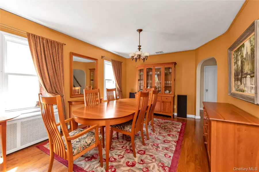 1602 Imperial Avenue, New Hyde Park, NY 11040 - #3