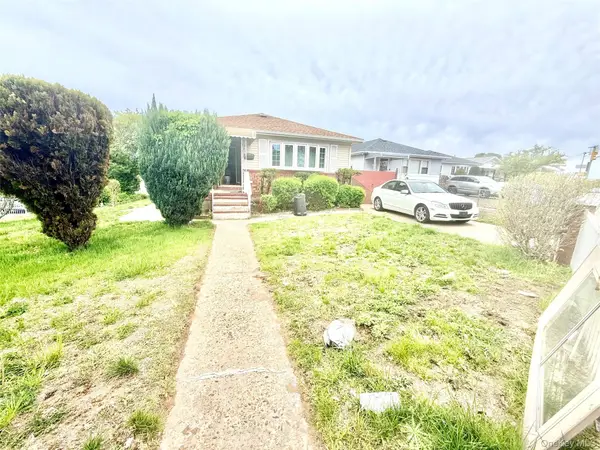 22518 S Conduit Avenue, Springfield Gardens, NY 11413