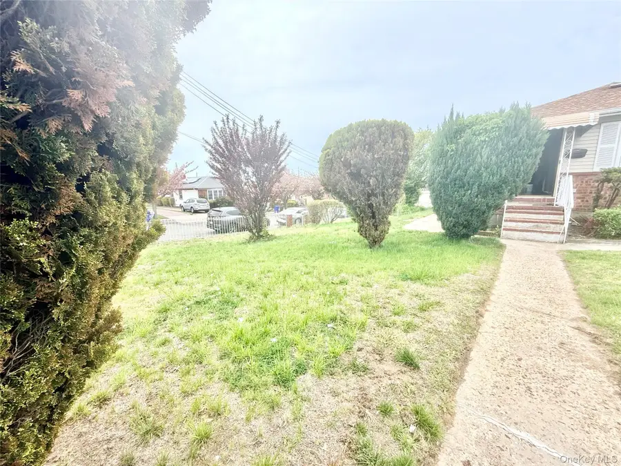 22518 S Conduit Avenue, Springfield Gardens, NY 11413 - #2