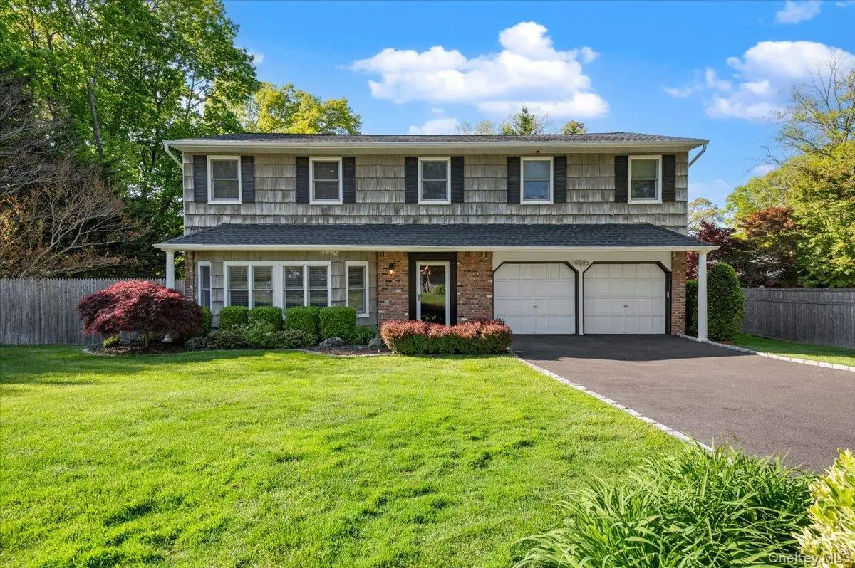 19 Fox Lane, Dix Hills, NY 11746 - #1