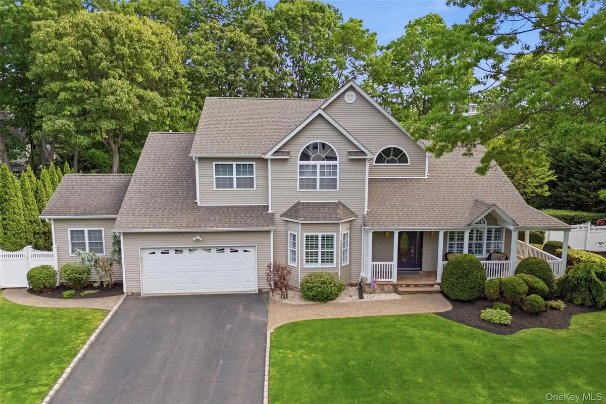 10 Cayla Lane, Terryville, NY 11776 - #1