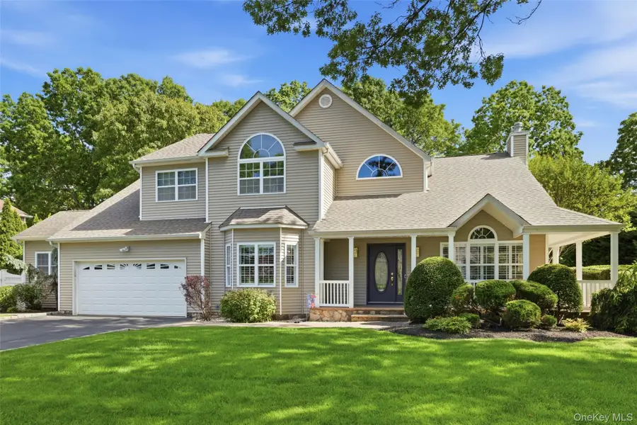 10 Cayla Lane, Terryville, NY 11776 - #3
