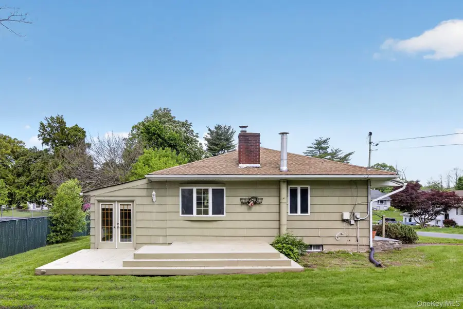 21 Stonecrest Drive, New Windsor, NY 12553 - #2