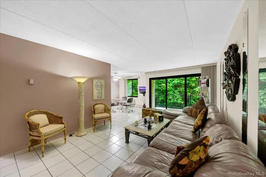130 Colonial Parkway #4D, Yonkers, NY 10710 - #3