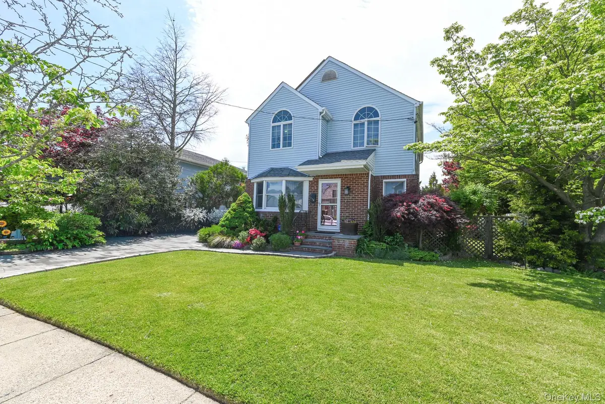 248 Fendale Street, Franklin Square, NY 11010 - #1