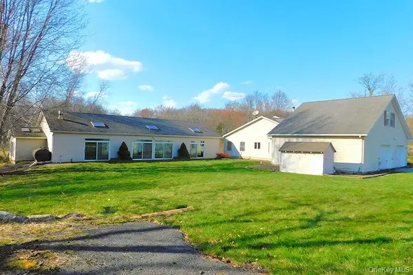 1036 Benjamin Van Keuren Drive, Pine Bush, NY 12566