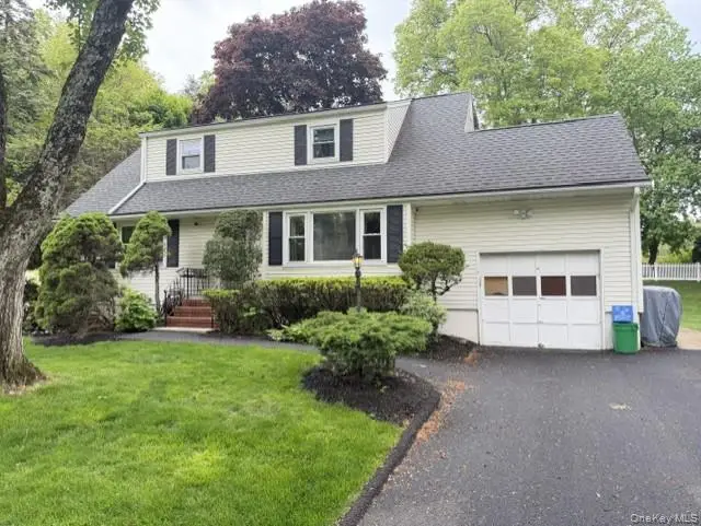 17 Mallory Road, Spring Valley, NY 10977 - #3