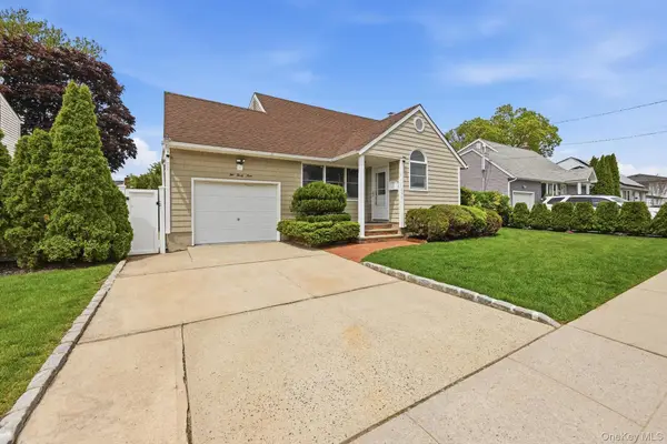 249 N 6th Street, Bethpage, NY 11714