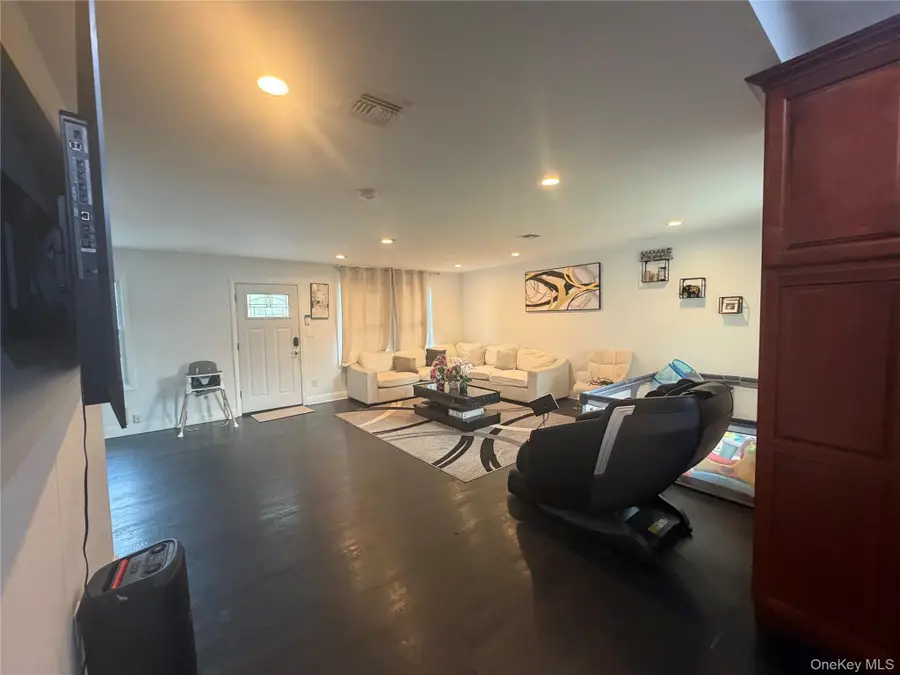 1013 Merriam Road, Bay Shore, NY 11706 - #3