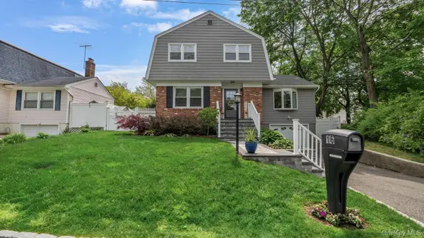 16 Kingsley Road, Huntington, NY 11743