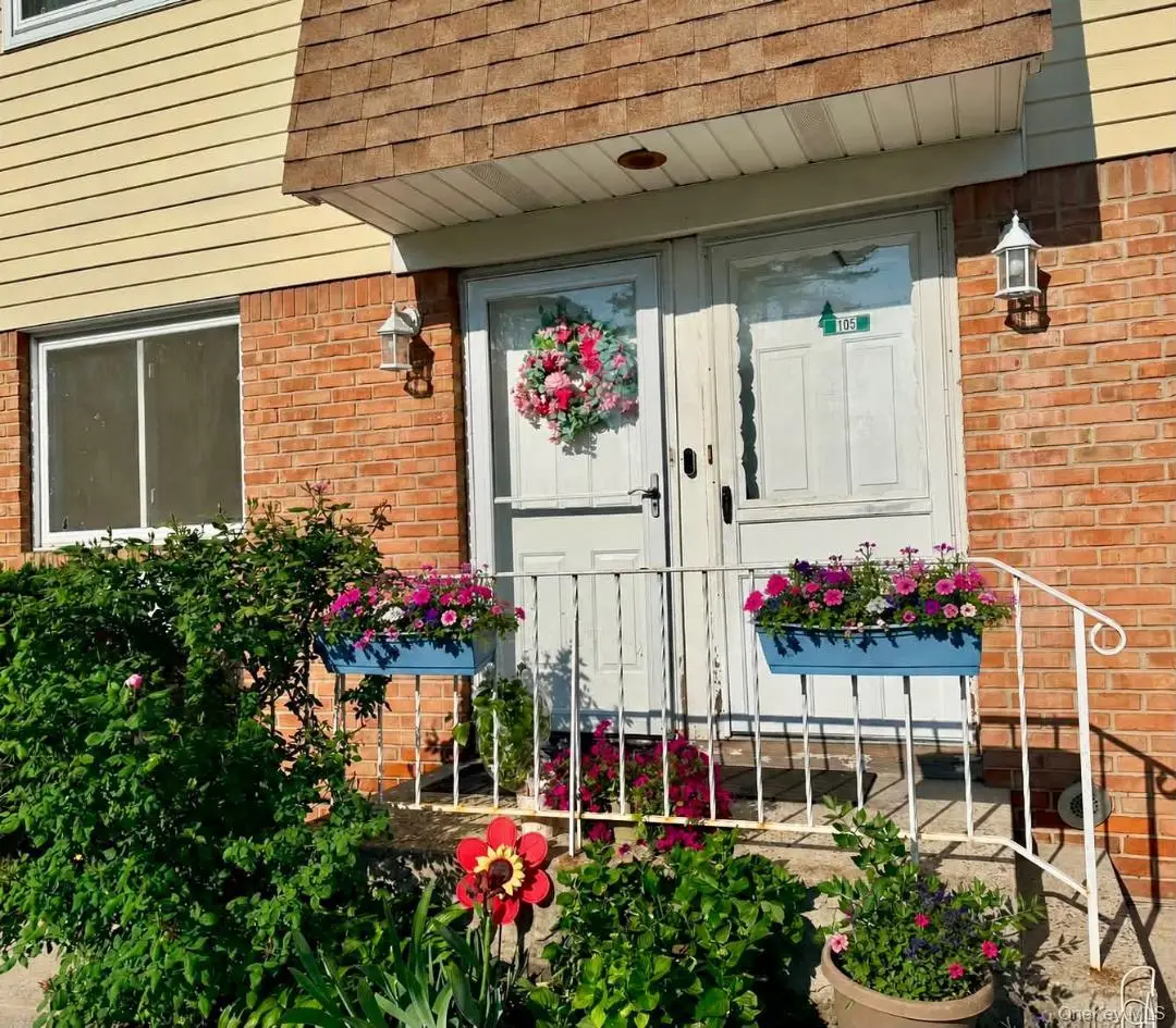 565 Avenue A #104, Uniondale, NY 11553 - #1