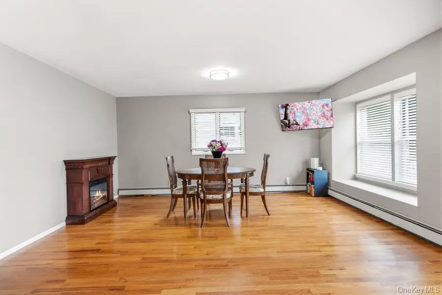 14 Kenneth Lane, North Babylon, NY 11703 - #3