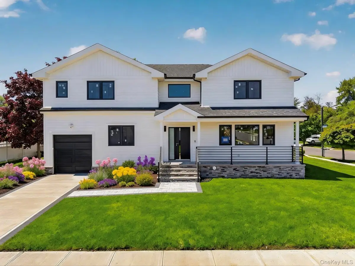 2 Lee Place, Old Bethpage, NY 11804 - #1