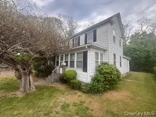 914 Osborn Avenue, Riverhead, NY 11901 - #2