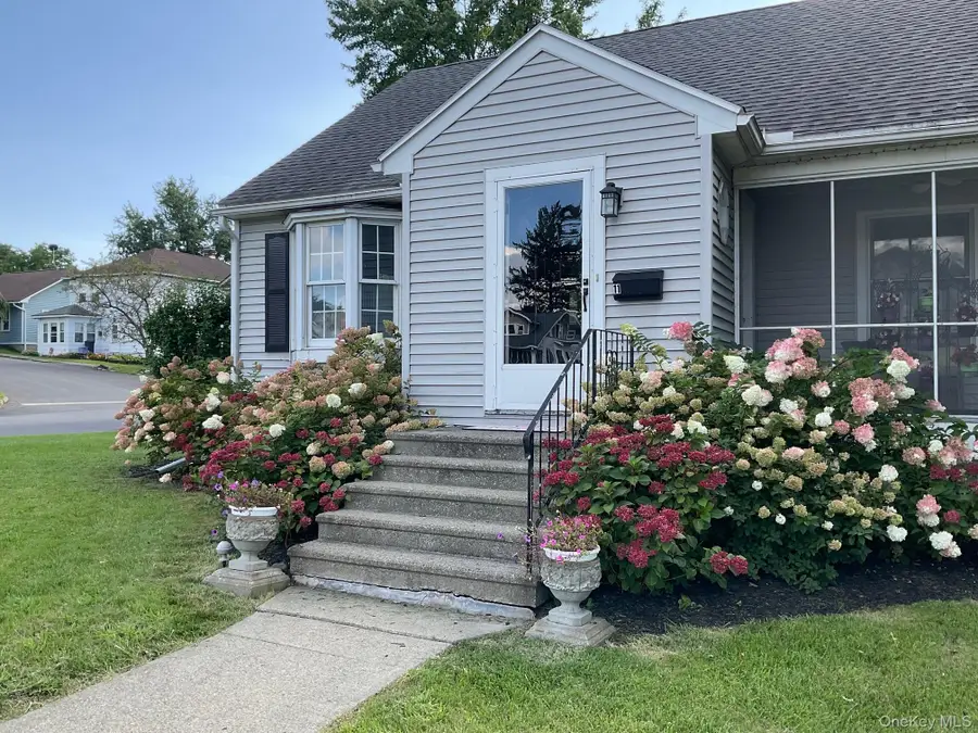 11 Greenport Parkway, Hudson, NY 12534 - #2