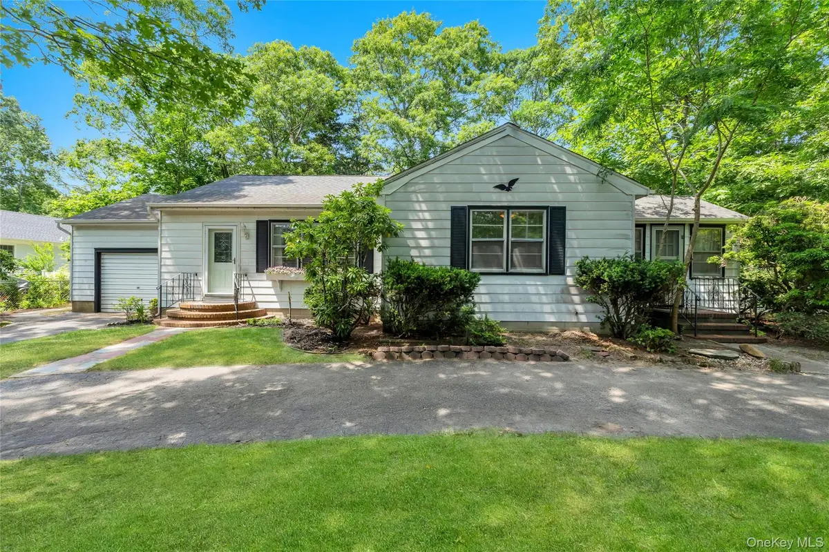 62 Squires Avenue, East Quogue, NY 11942 - #1