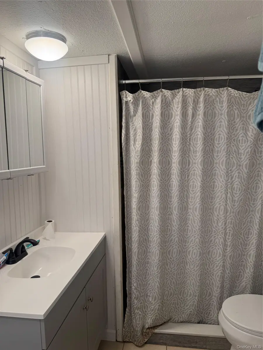 600 Broadway #E3, Amityville, NY 11701 - #3