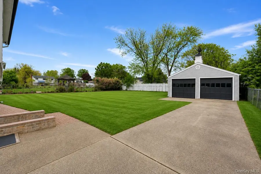 1413 Peters Boulevard, Bay Shore, NY 11706 - #3