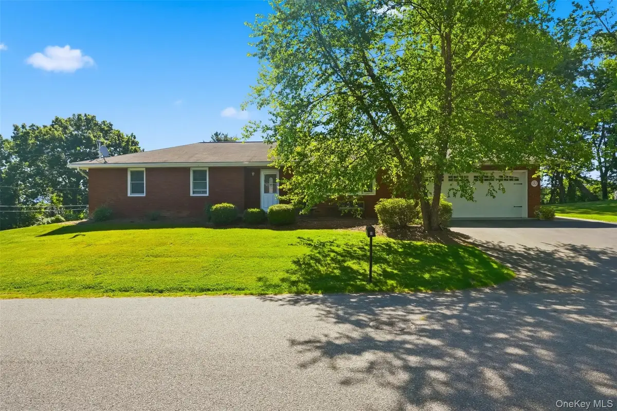 5 Oak Ridge Drive, New Windsor, NY 12553 - #1