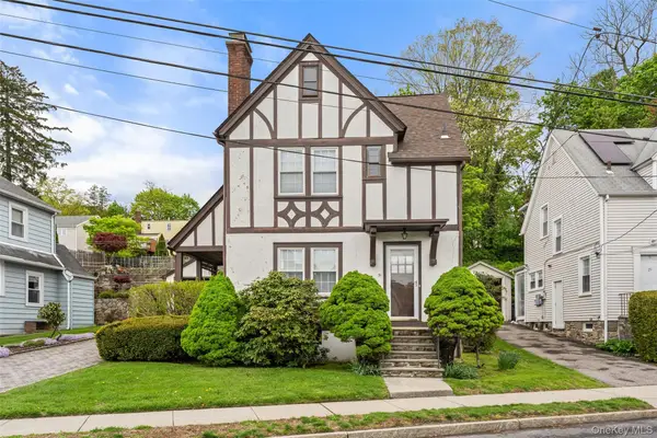 31 Lynton Place, White Plains, NY 10606