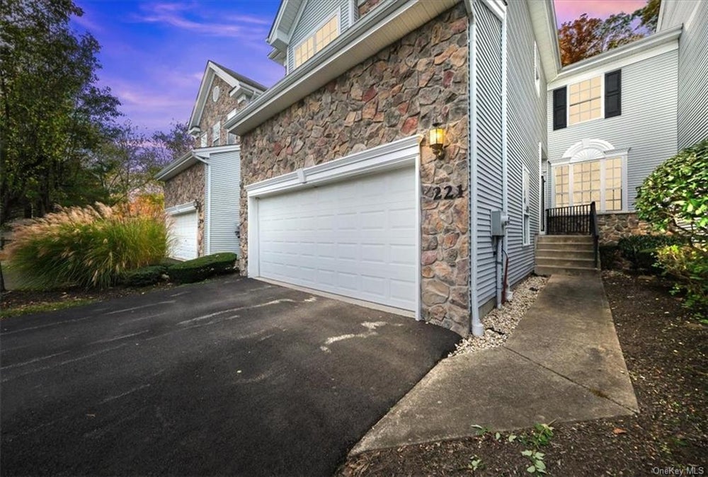 221 Woodlands Drive, Tuxedo Park, NY 10987 ERA