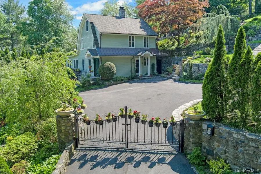 97 Underhill Road, Scarsdale, NY 10583 - #2