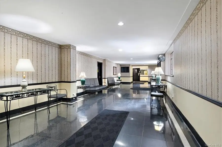 325 E 201st Street #5F, Bronx, NY 10458 - #3