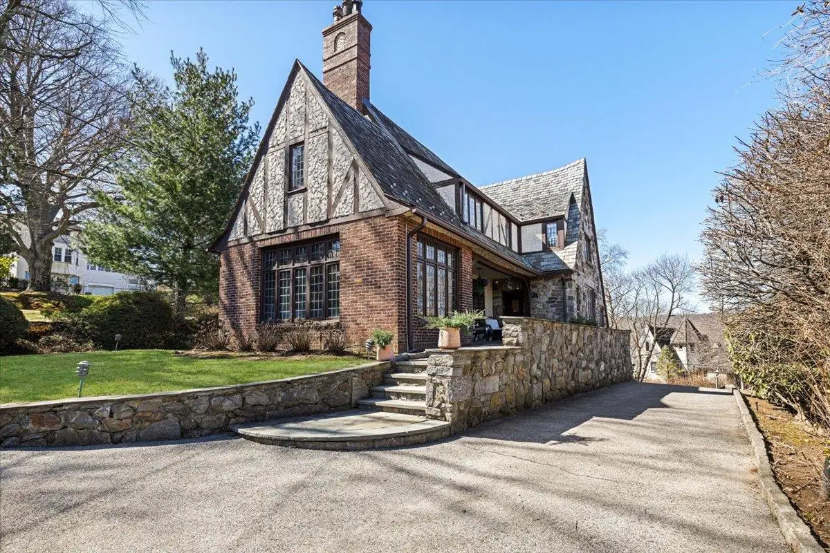 8 Club Way, Hartsdale, NY 10530 - #1