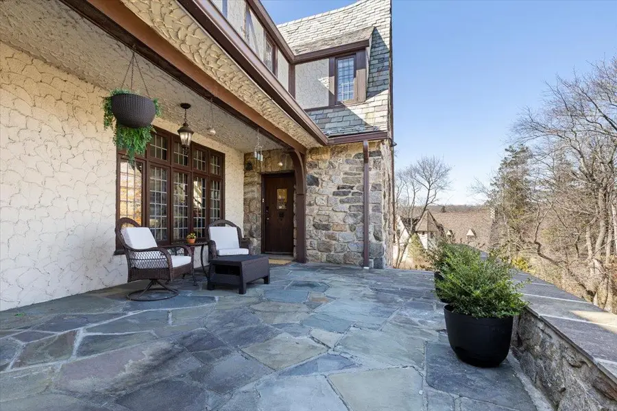 8 Club Way, Hartsdale, NY 10530 - #3