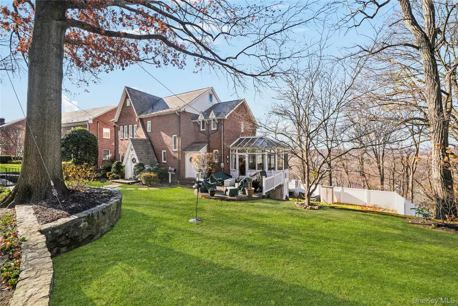 39 Park Circle, White Plains, NY 10603 - #2