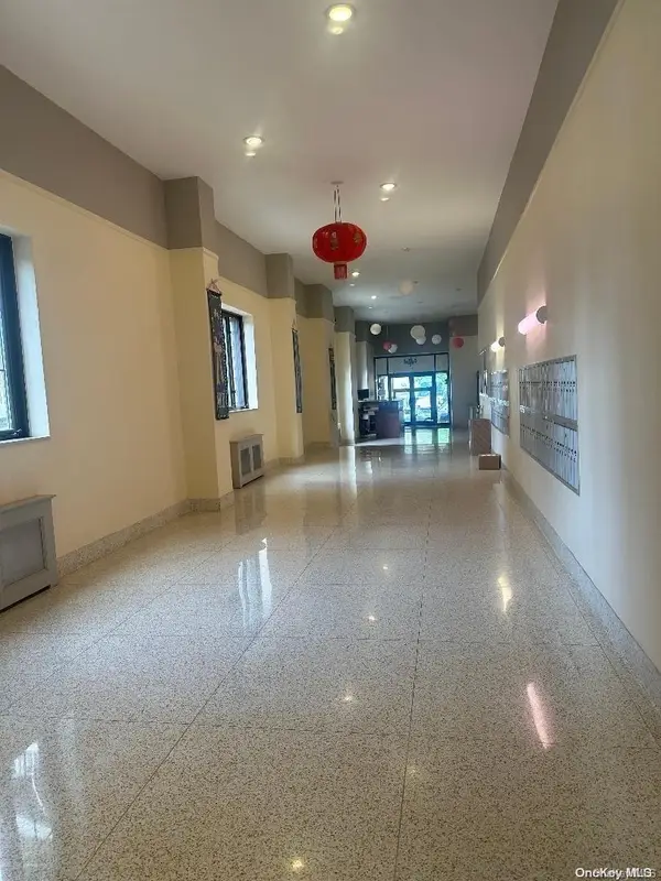 134-54 Maple Avenue #5N, Flushing, NY 11355