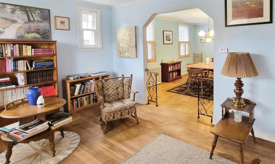 138 Hewlett Avenue, Merrick, NY 11566 - #2