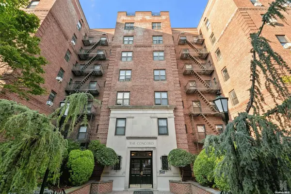 25-40 31st Avenue #6M, Astoria, NY 11106