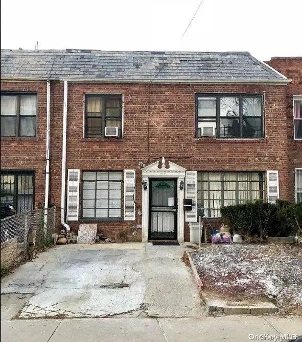 132-25 Avery Avenue, Flushing, NY 11355