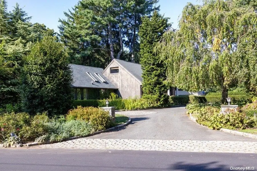 527 Deer Park Road, Dix Hills, NY 11746 - Image #2