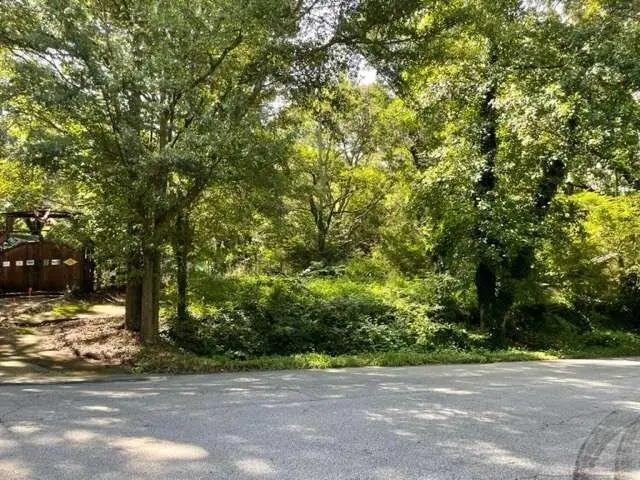 811 Sheppard Road, Stone Mountain, GA 30083 - #2