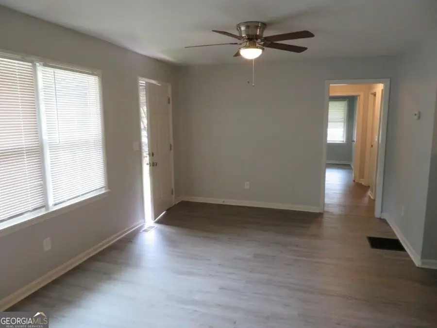 1650 Bridgeport Drive Nw, Atlanta, GA 30318 - Image #2